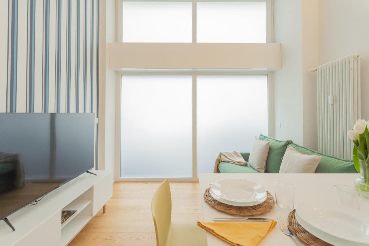 A Step From The Lake Apartment By Rent All Como Exteriör bild