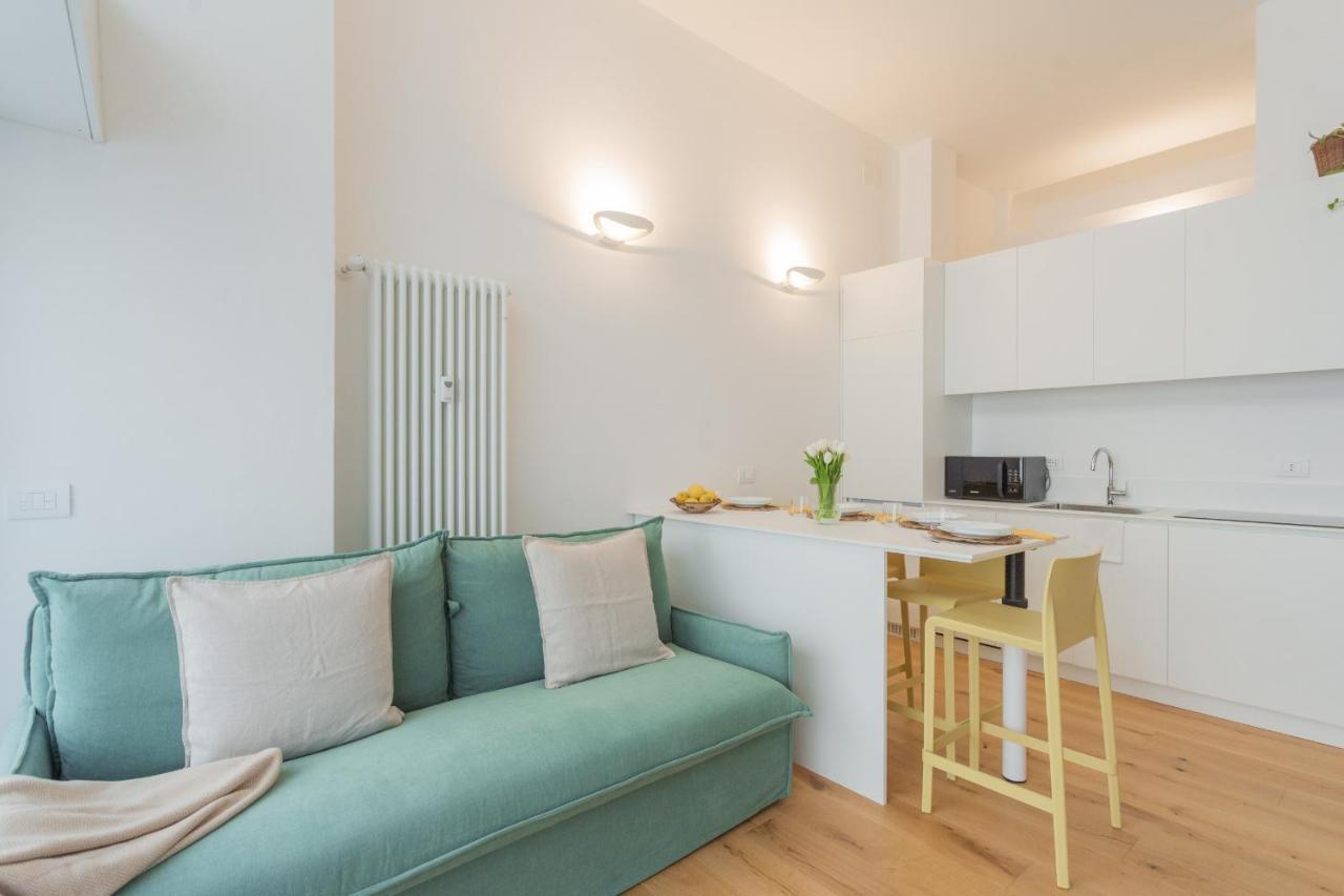 A Step From The Lake Apartment By Rent All Como Exteriör bild