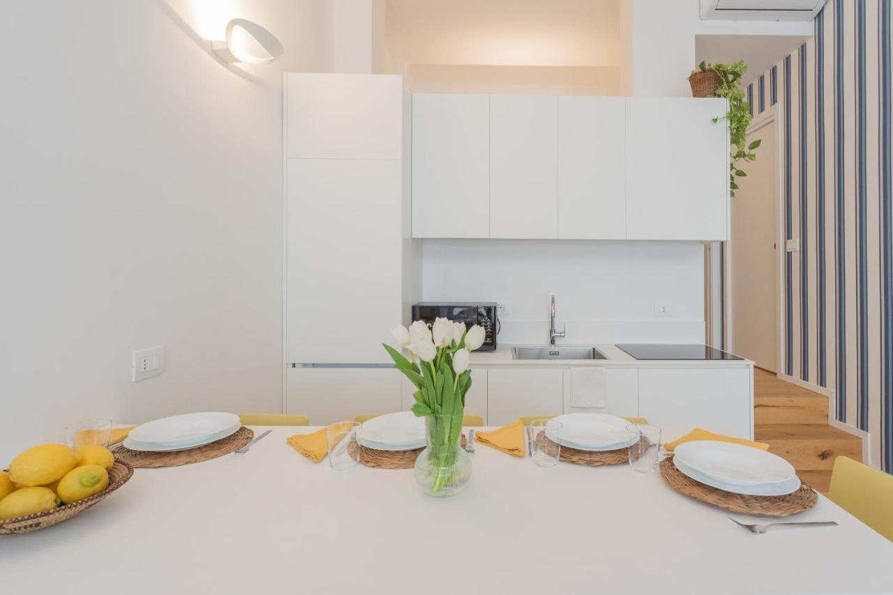A Step From The Lake Apartment By Rent All Como Exteriör bild