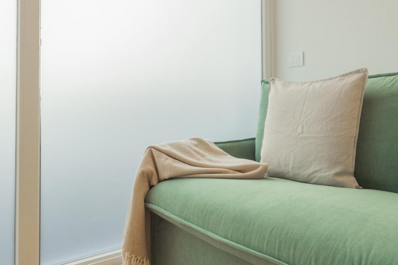 A Step From The Lake Apartment By Rent All Como Exteriör bild